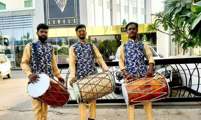 PUNJABI DHOL AND BOLIYAAN